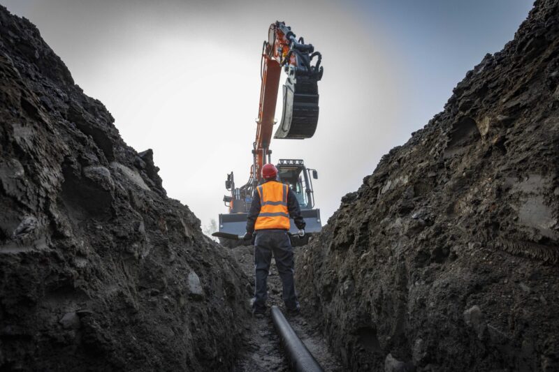 Engcon lanserar världsomfattande säkerhetskampanjen ”Dig Smart. Dig Safe”