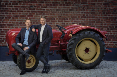 Ägarna på Klaravik, Christian Knutsson och Christian Lenander, kan se tillbaka på ett år där fler än någonsin valt att köpa begagnade verktyg, maskiner och fordon på klaravik.se.