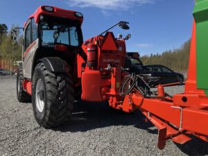 Med hitchkrok och stark motor så är maskinen en ypperlig dragare