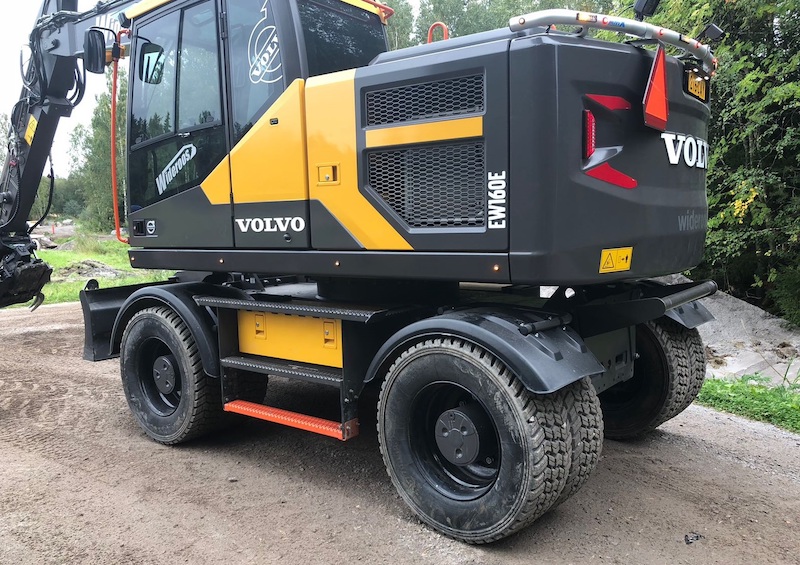 FINBY + VOLVO EW160E.jpg hemsida