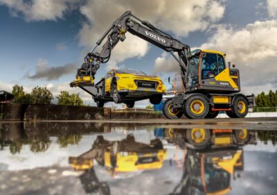 Volvo CE helps elevate motorsport safety - 01