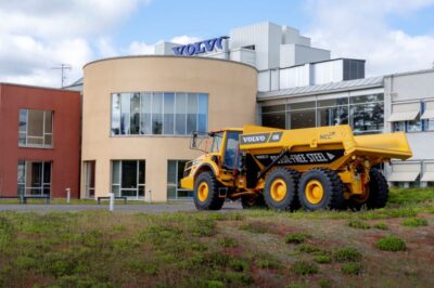 volvo-ce-continues-industry-transformation-with-investment-towards-electric-hauling-solutions-01