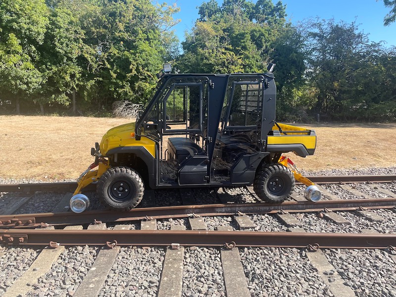 Train-rail_03