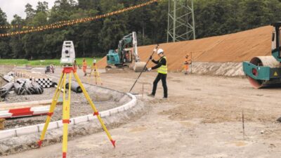 Leica AP20 AutoPole_HeavyConstruction1