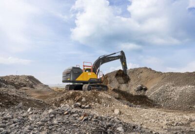 volvo-ce_exc_ec230f_electric_landscape